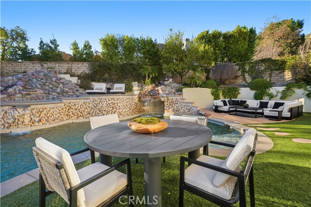 Image 52 of 63 For 907 Deerhill Road