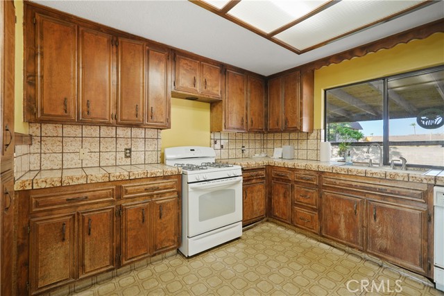 Detail Gallery Image 16 of 38 For 8440 Juniper Ave, Fontana,  CA 92335 - 2 Beds | 1 Baths