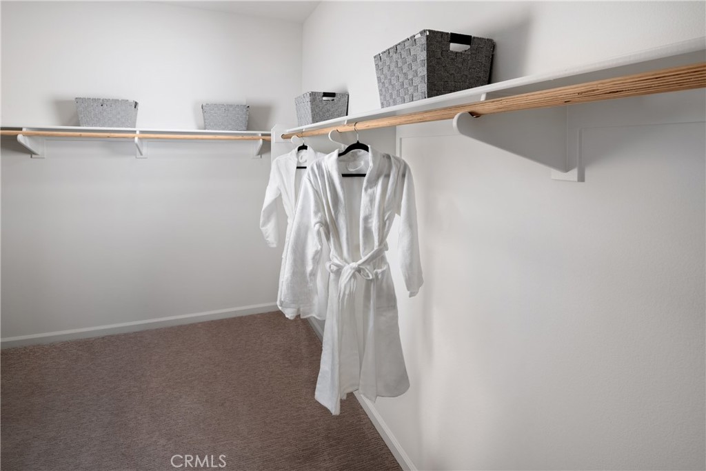 https://media.crmls.org/medias/64ddc793-1045-4623-a460-ce04338c83d9.jpg?preset=X-Large