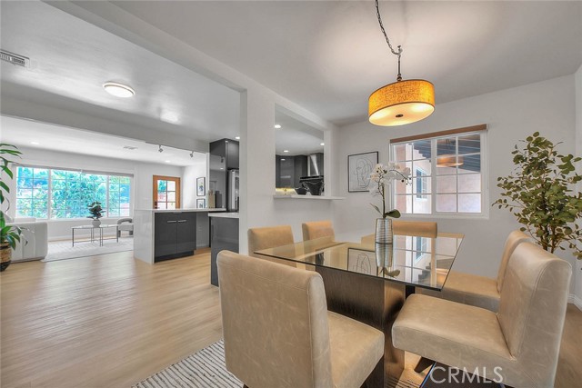 5221 Farago Avenue, Temple City CA: https://media.crmls.org/medias/64de433e-6b3a-4654-97e8-84a13ebf74f1.jpg