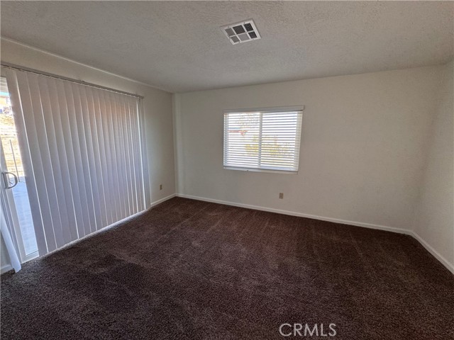 27474 Travertine, Barstow CA: https://media.crmls.org/medias/64de6d7d-225e-429d-9246-91a2098f025a.jpg