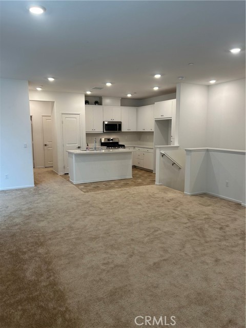 Detail Gallery Image 3 of 24 For 5585 Kate Way #6,  Fontana,  CA 92336 - 2 Beds | 2 Baths