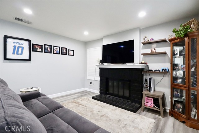 Detail Gallery Image 17 of 51 For 2804 Rippling Brook, Ontario,  CA 91761 - 3 Beds | 2/1 Baths