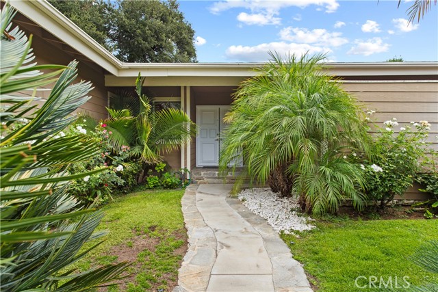 4616 COYLE, Woodland Hills CA: https://media.crmls.org/medias/64dfa4c3-fbc5-478e-a88f-03e6032a89c0.jpg