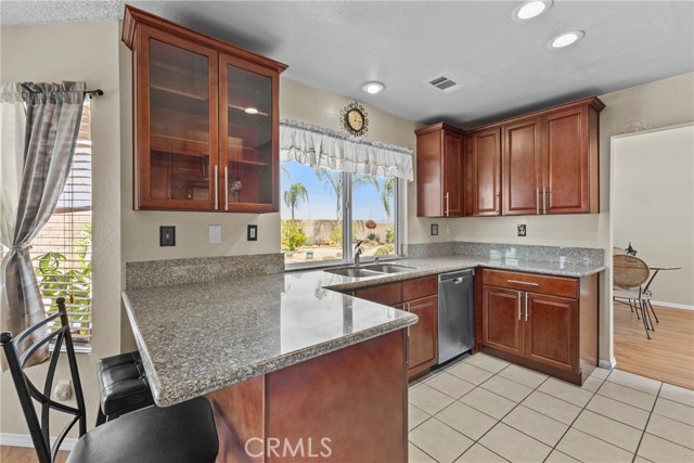 Detail Gallery Image 15 of 62 For 27539 Avenida Interno, Menifee,  CA 92585 - 5 Beds | 3 Baths