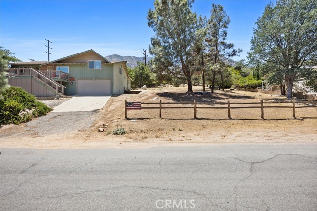 119 Pine Drive, Kernville CA: https://media.crmls.org/medias/64e0f825-e898-4fe4-a416-30d9fda8b7f7.jpg