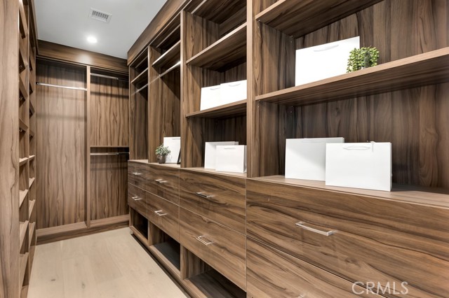14899 Round Valley, Sherman Oaks CA: https://media.crmls.org/medias/64e1ea90-c74f-47b9-9bd4-668fdae37dc0.jpg