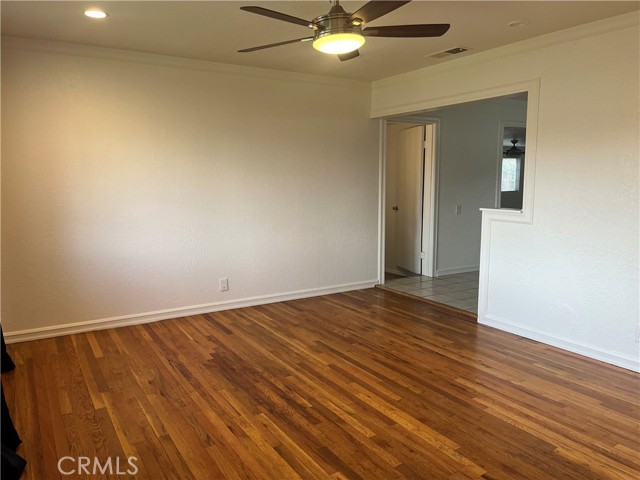 Detail Gallery Image 3 of 46 For 1020 W 24th St, Merced,  CA 95340 - 5 Beds | 1/1 Baths