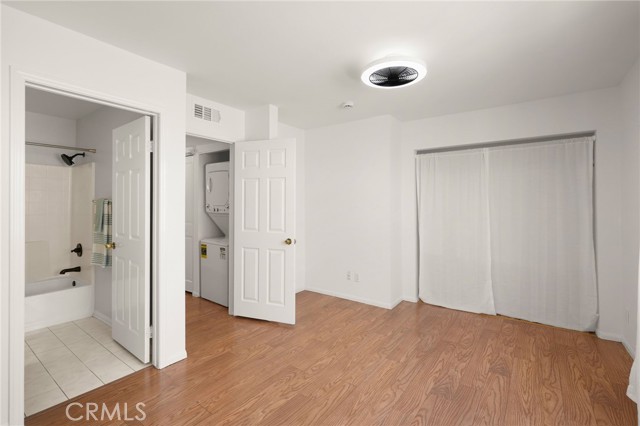 Detail Gallery Image 19 of 27 For 305 E Valencia Ave #E,  Burbank,  CA 91502 - 2 Beds | 2/1 Baths