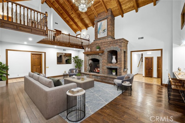 533 E Sierra Madre Avenue, Glendora CA: https://media.crmls.org/medias/64e259dc-508b-430d-9d55-4305c0b89c2f.jpg
