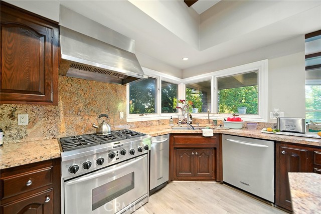 2538 Cameron Avenue, Covina CA: https://media.crmls.org/medias/64e26406-51cc-47f8-b47c-93cc9502c111.jpg
