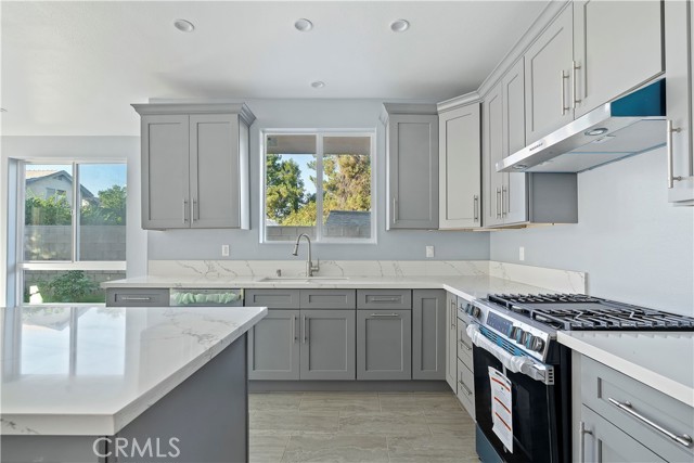 Detail Gallery Image 13 of 27 For 20819 W Seasons Lane, Winnetka,  CA 91306 - 4 Beds | 3 Baths