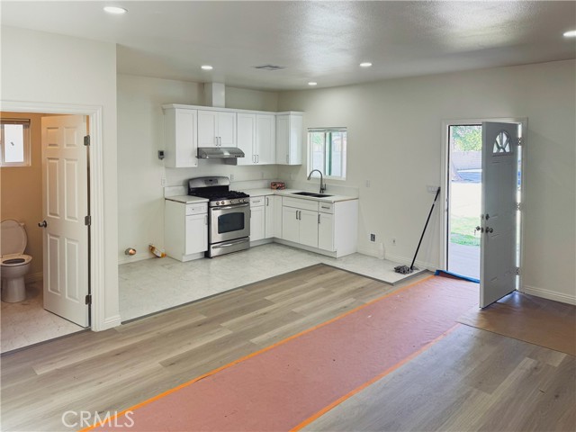 4836 N Vincent AVE Unit: A