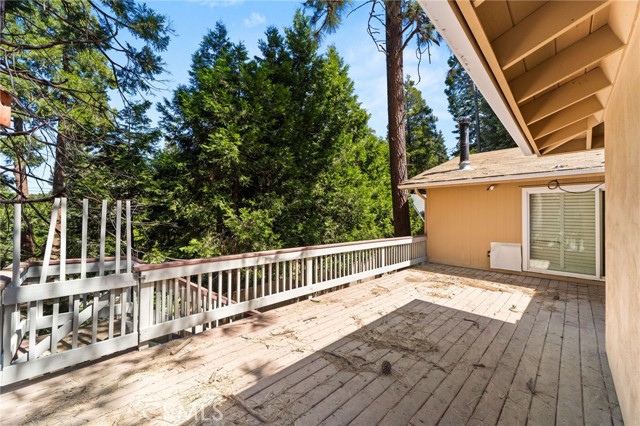 31686 Luring Pines Circle, Running Springs, CA 92382