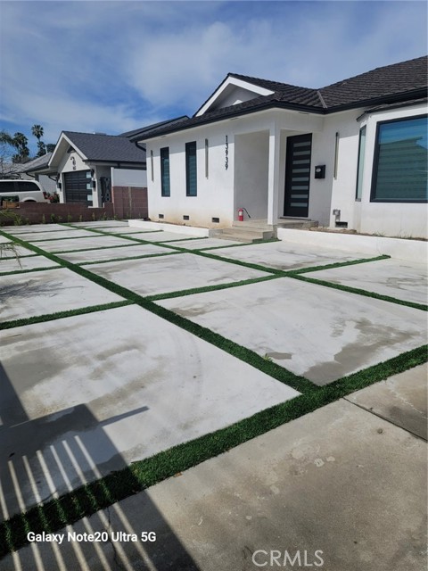 Detail Gallery Image 5 of 31 For 13939 Sylvan, Van Nuys,  CA 91401 - 3 Beds | 2 Baths