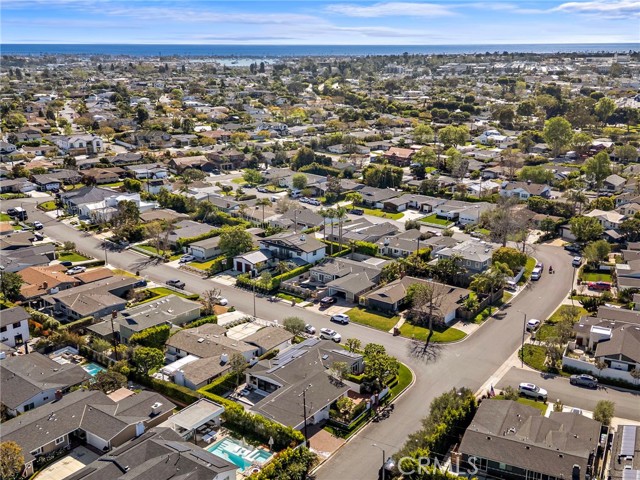 Detail Gallery Image 39 of 40 For 1924 Beryl Ln, Newport Beach,  CA 92660 - 4 Beds | 3/1 Baths