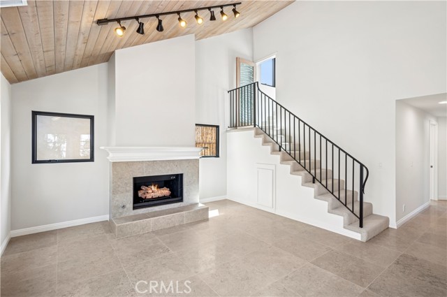 441 1/2 Goldenrod Avenue, Corona del Mar CA: https://media.crmls.org/medias/64e5379e-7d1a-4fa9-9d66-893a125cfd78.jpg