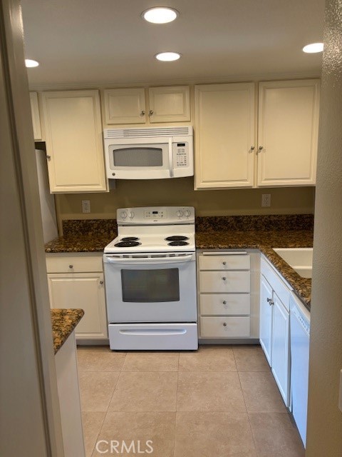 Detail Gallery Image 12 of 15 For 3364 Punta Alta 2b,  Laguna Woods,  CA 92637 - 2 Beds | 2 Baths