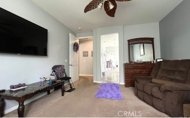 3978 Scarlet Oak Court, San Bernardino CA: https://media.crmls.org/medias/64e646a9-53a1-42a3-81e0-17fcff76e5f2.jpg