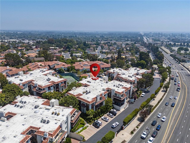 6322 Riviera Cir., Long Beach CA: https://media.crmls.org/medias/64e72582-70ba-4a6f-b335-a44e7c8c012d.jpg