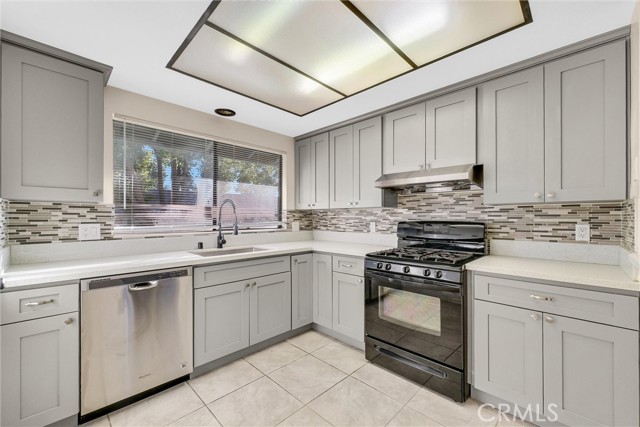 Detail Gallery Image 10 of 27 For 12760 Perris Bld #A2,  Moreno Valley,  CA 92553 - 2 Beds | 2 Baths