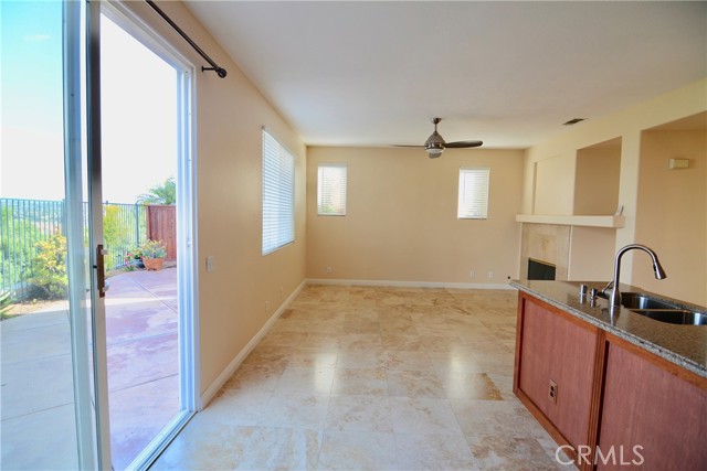 Detail Gallery Image 8 of 31 For 50 Rue Du Chateau #67,  Aliso Viejo,  CA 92656 - 3 Beds | 2/1 Baths