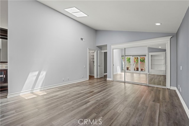 4359 Park Corona, Calabasas CA: https://media.crmls.org/medias/64e82d14-b23c-4b35-b410-e9339164180c.jpg