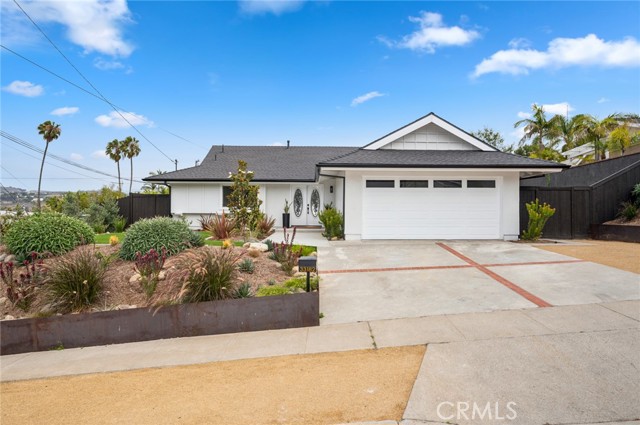 33182 Blue Fin Drive, Dana Point CA: https://media.crmls.org/medias/64e8c14f-80fd-429e-b607-79c8fde47752.jpg