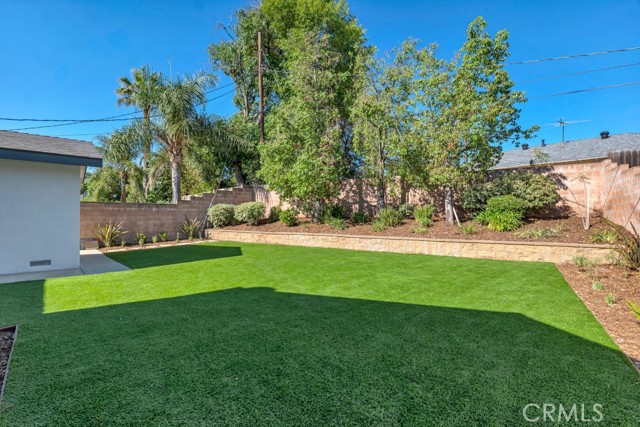 10133 Whitaker Avenue, Granada Hills CA: https://media.crmls.org/medias/64e9306f-25a3-4f59-9684-5cf569ec2bda.jpg