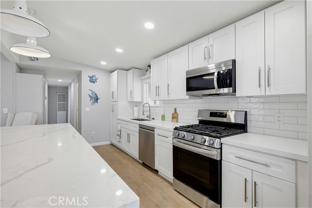 Detail Gallery Image 9 of 31 For 16222 Monterey Ln #79,  Huntington Beach,  CA 92649 - 2 Beds | 2 Baths