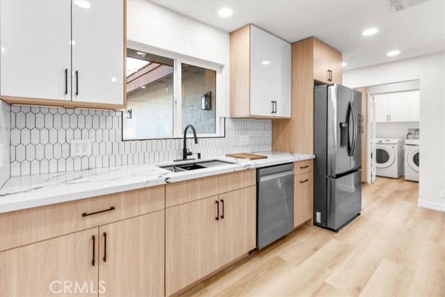 Detail Gallery Image 3 of 30 For 3190 E Vincentia Rd, Palm Springs,  CA 92262 - 3 Beds | 2 Baths