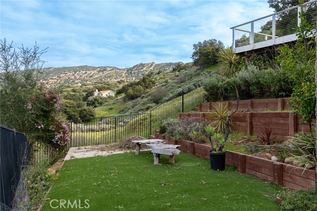 1259 Gonzales Road, Simi Valley CA: https://media.crmls.org/medias/64e9cdef-457a-4bfb-a47a-40d8dad38e88.jpg