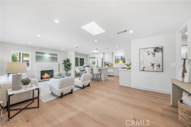 Detail Gallery Image 9 of 39 For 4021 Beethoven, Los Angeles,  CA 90066 - 4 Beds | 3 Baths