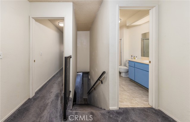 16595 Terrace Lane, Fontana CA: https://media.crmls.org/medias/64e9f173-94f9-48e8-9975-c0c7d1a5133b.jpg