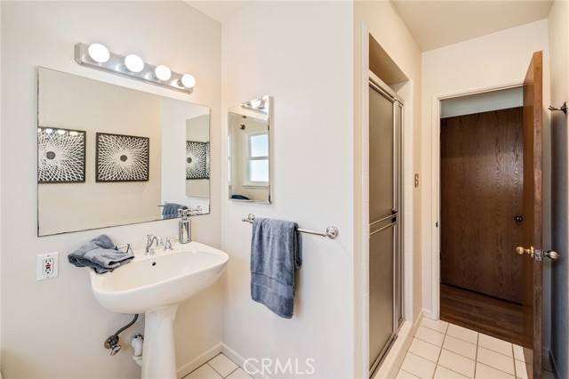 4501 Paseo De Las Tortugas, Torrance CA: https://media.crmls.org/medias/64ea134a-b7d2-4153-8eca-33b629593ffb.jpg