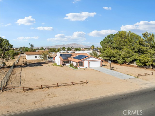 Detail Gallery Image 3 of 55 For 14798 Dos Palmas, Victorville,  CA 92392 - 4 Beds | 2 Baths