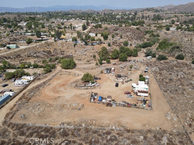 22100 John Street, Perris CA: https://media.crmls.org/medias/64ead351-61e2-4727-ad8e-ff9d472c26c5.jpg