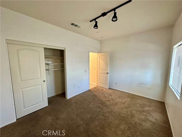 Detail Gallery Image 5 of 27 For 11827 Fresh Meadow Pl, Victorville,  CA 92392 - 4 Beds | 3 Baths