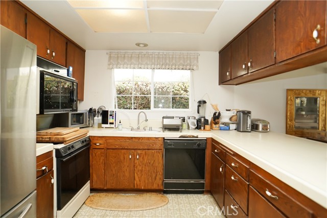 Detail Gallery Image 9 of 21 For 23034 Kinard Ave, Carson,  CA 90745 - 4 Beds | 2 Baths