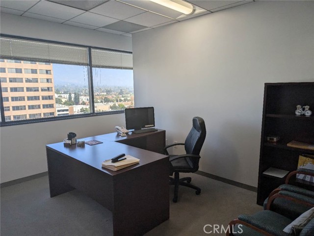 70 S Lake Avenue, Pasadena, California 91101, ,Commercial Lease,For Rent,70 S Lake Avenue,CRWS25022564
