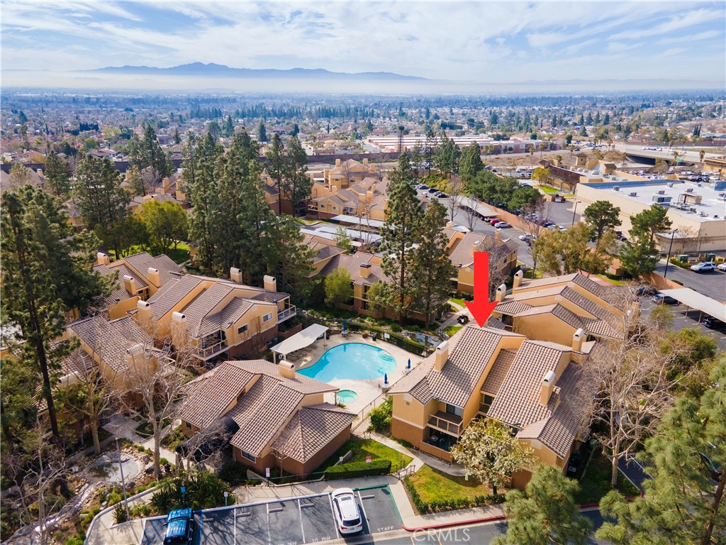 https://media.crmls.org/medias/64ee584a-3eec-4ec8-ba9a-f9b9503fe8b0.jpg?preset=X-Large