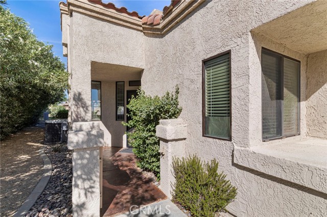 Detail Gallery Image 2 of 34 For 41811 Kansas St, Palm Desert,  CA 92211 - 2 Beds | 2 Baths