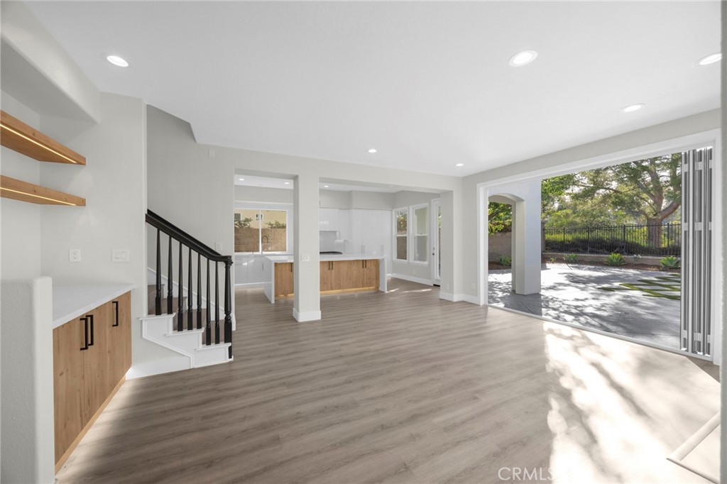 MLS #OC25258217 image #1