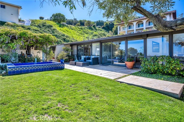 Detail Gallery Image 5 of 38 For 2960 Crownview Dr, Rancho Palos Verdes,  CA 90275 - 4 Beds | 3 Baths