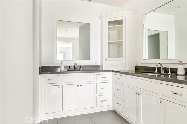 31032 Aliso Circle, Laguna Beach CA: https://media.crmls.org/medias/64eff6b7-082e-47b5-8877-3d2ae2c73ed3.jpg