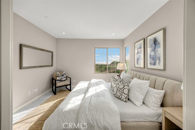 100 Soaring Eagle, Irvine CA: https://media.crmls.org/medias/64effe88-ef89-4299-abf3-6ed91cc452a3.jpg