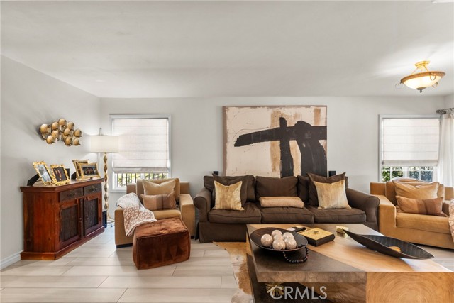 Image 15 of 44 For 7282 Woodvale Court