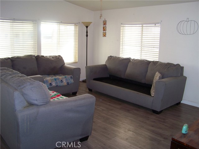 655 Main, San Jacinto CA: https://media.crmls.org/medias/64f05718-d3f0-4c4c-a222-5137d6d38112.jpg