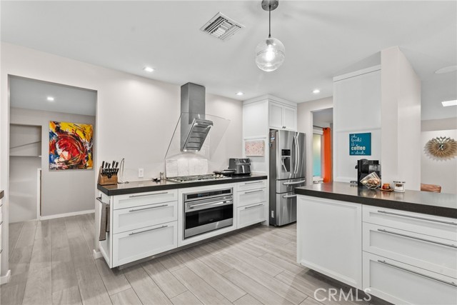 3051 Gertrude Avenue, La Crescenta CA: https://media.crmls.org/medias/64f0574e-9642-41ba-8da3-c00bba09cf76.jpg