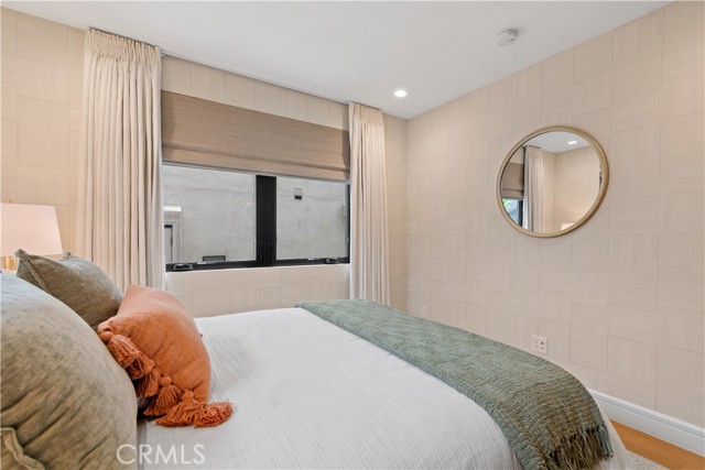 802 Bard photo 19